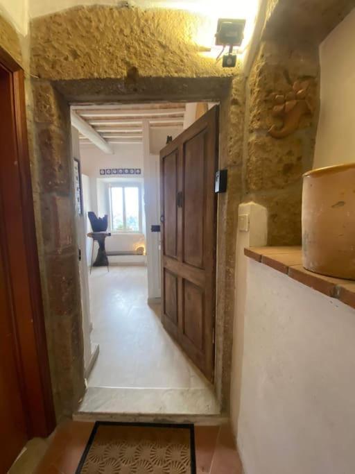 La Sorpresa Sul Bastione With Panoramic Balcony Apartamento Pitigliano Exterior foto