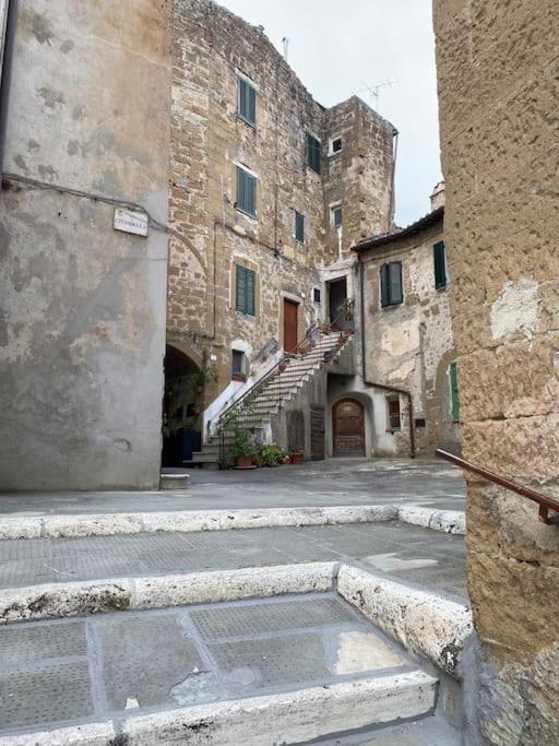 La Sorpresa Sul Bastione With Panoramic Balcony Apartamento Pitigliano Exterior foto